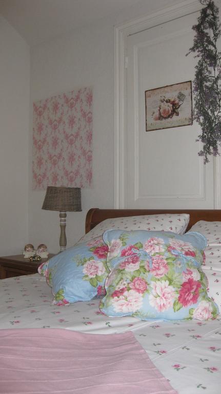 Domaine La Rose Bed & Breakfast Caylus Стая снимка